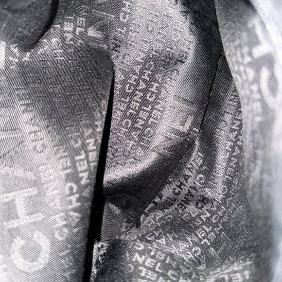 Authentic CHANEL Medium Ultimate soft Hobo Bag - Picture 10 of 11